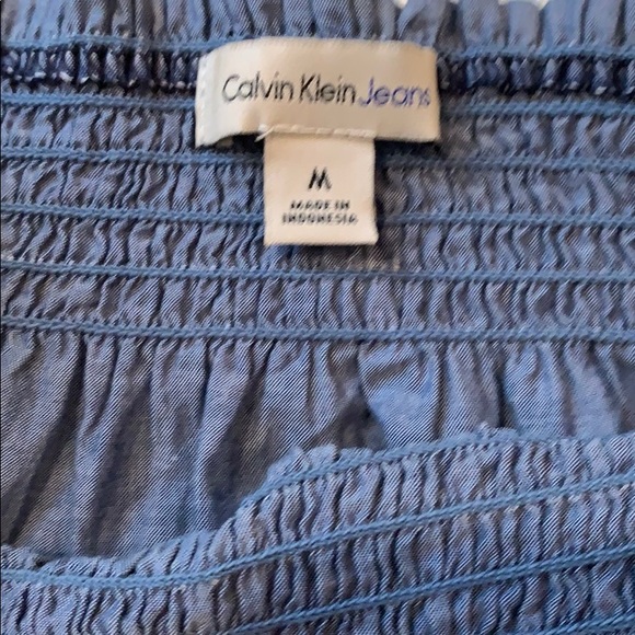Calvin Klein Jeans  Off the Shoulder Top - Picture 2 of 4